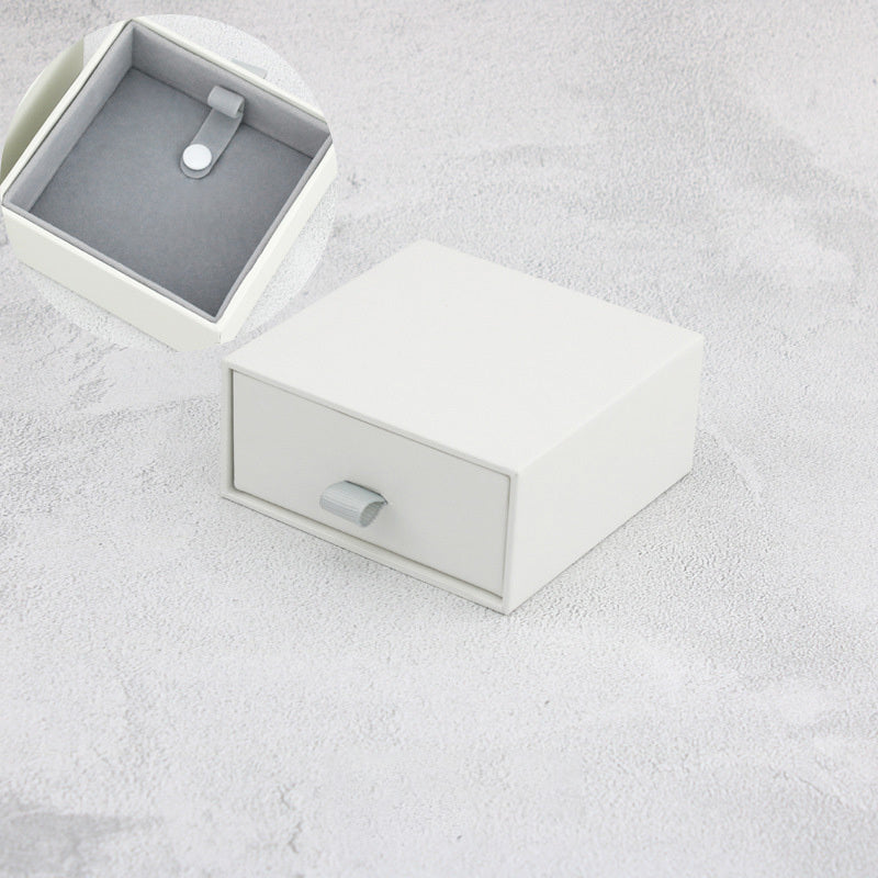 Adorné Schmuck-Geschenkbox