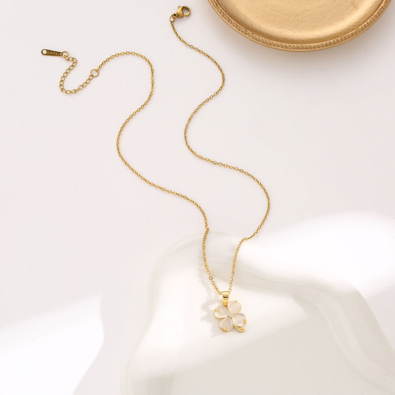 Fleuré Clover Necklace