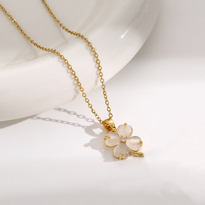 Fleuré Clover Necklace