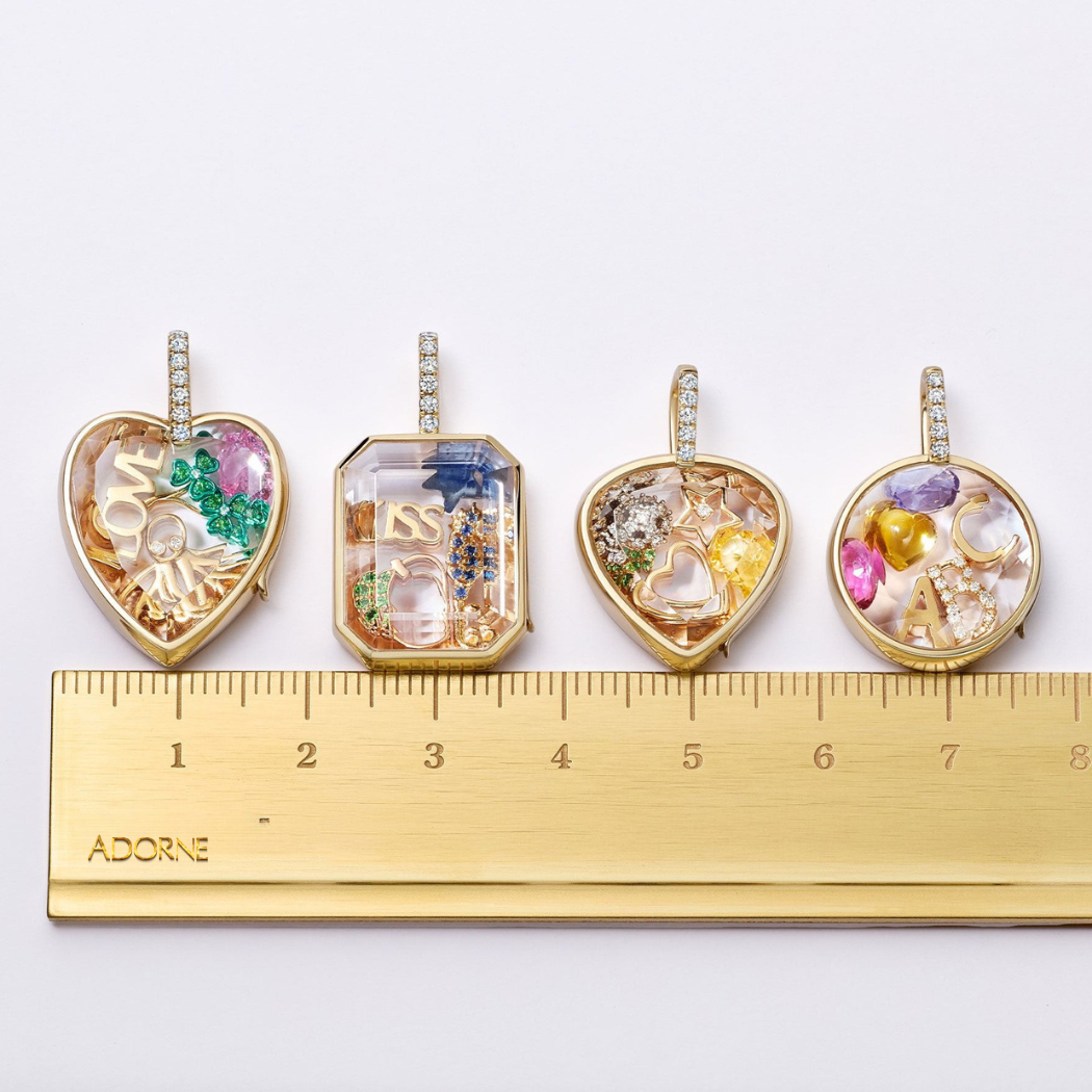 Adorné Amulet