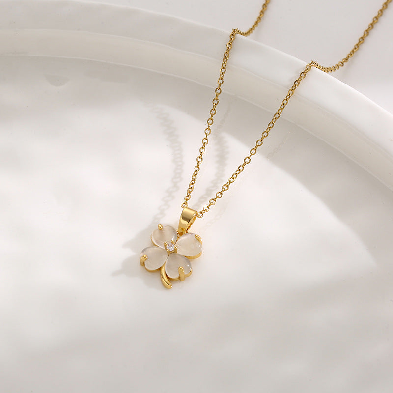 Fleuré Clover Necklace