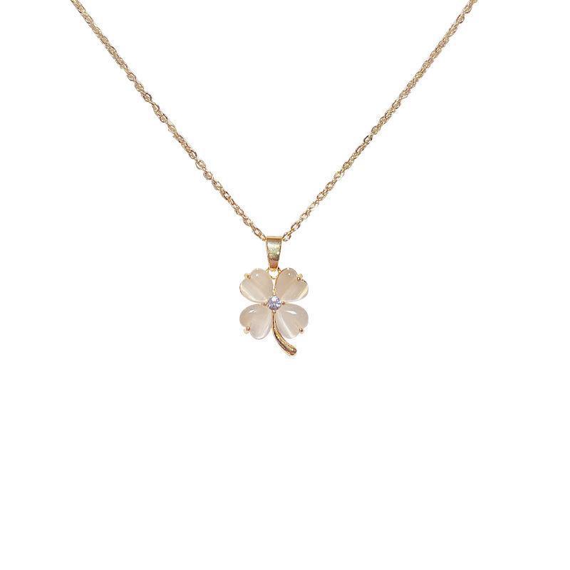 Fleuré Clover Necklace